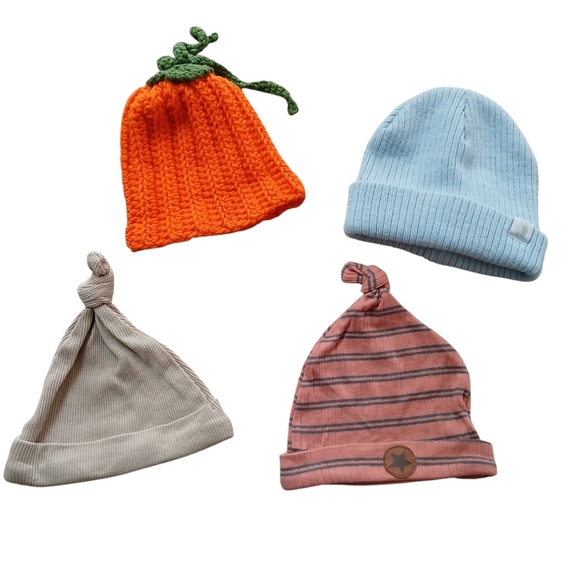 #0396 Babys Beanie Hat 4pc. Bundle Set Used Good Condition - Picture 1 of 11